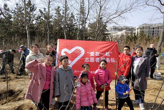 當(dāng)雷鋒月和植樹節(jié)相遇——相約春天，播種綠色，志愿精神薪火傳